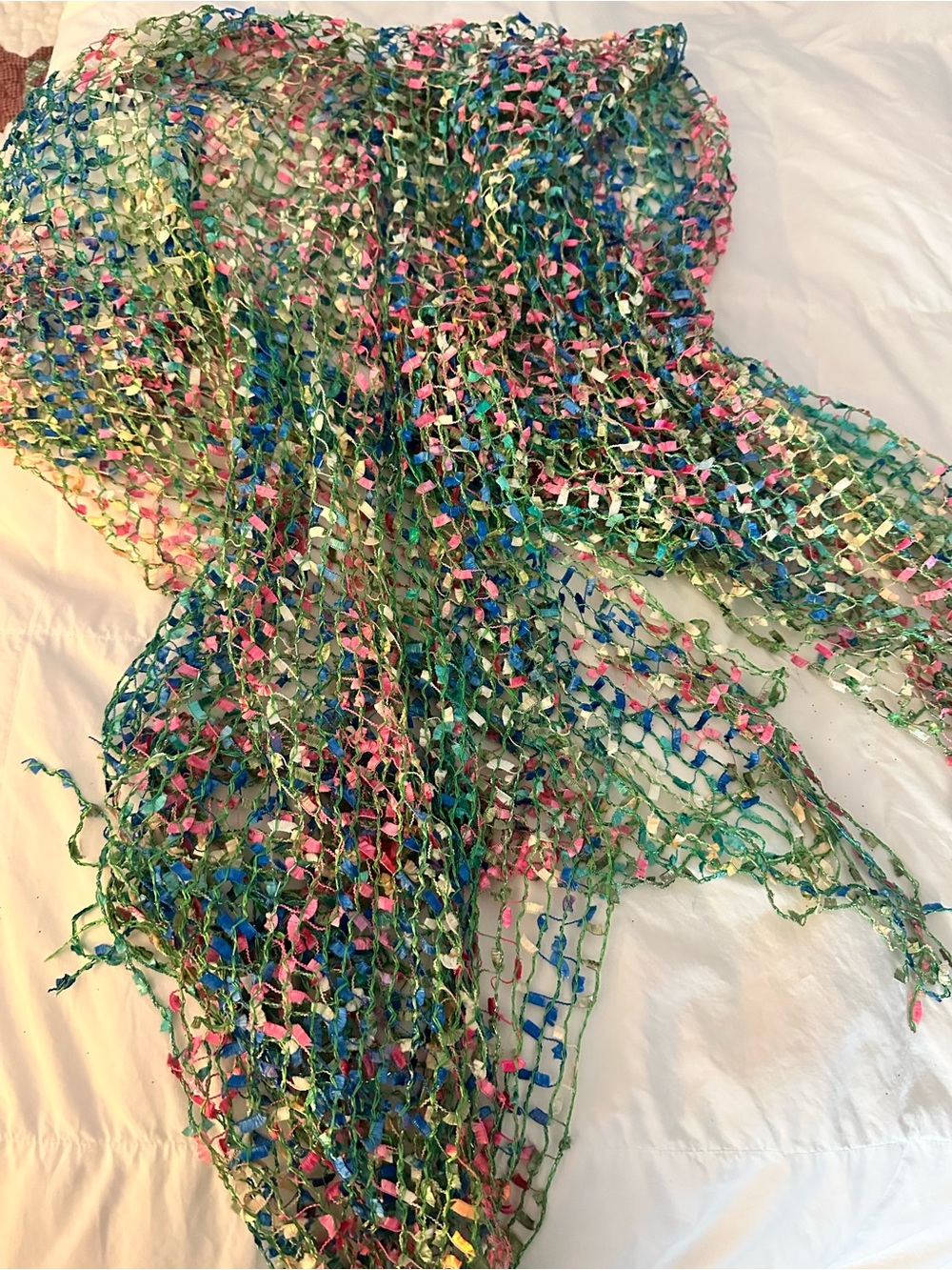 Scarf large all the colors of a Caribbean sunset. It's a great lightweight piece
